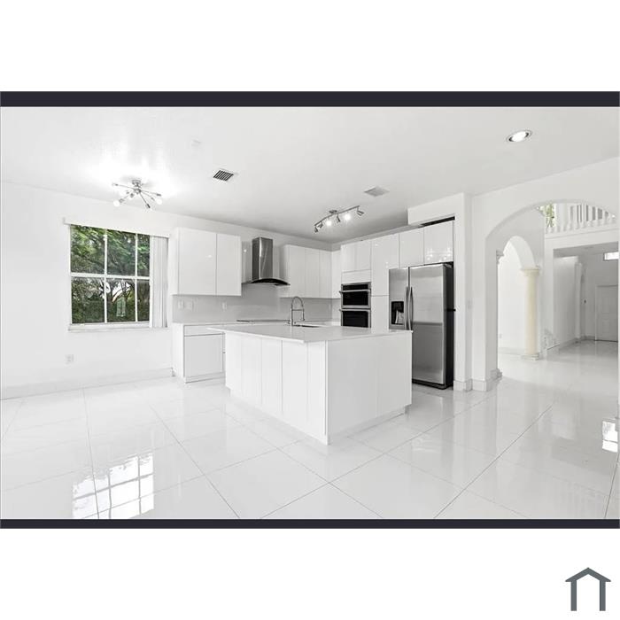 3802 SW 165th Ter